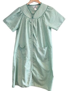 🌈 6/$60 Casual Nights House Dress Pockets SeerSucker Stripes White Green Buttons
